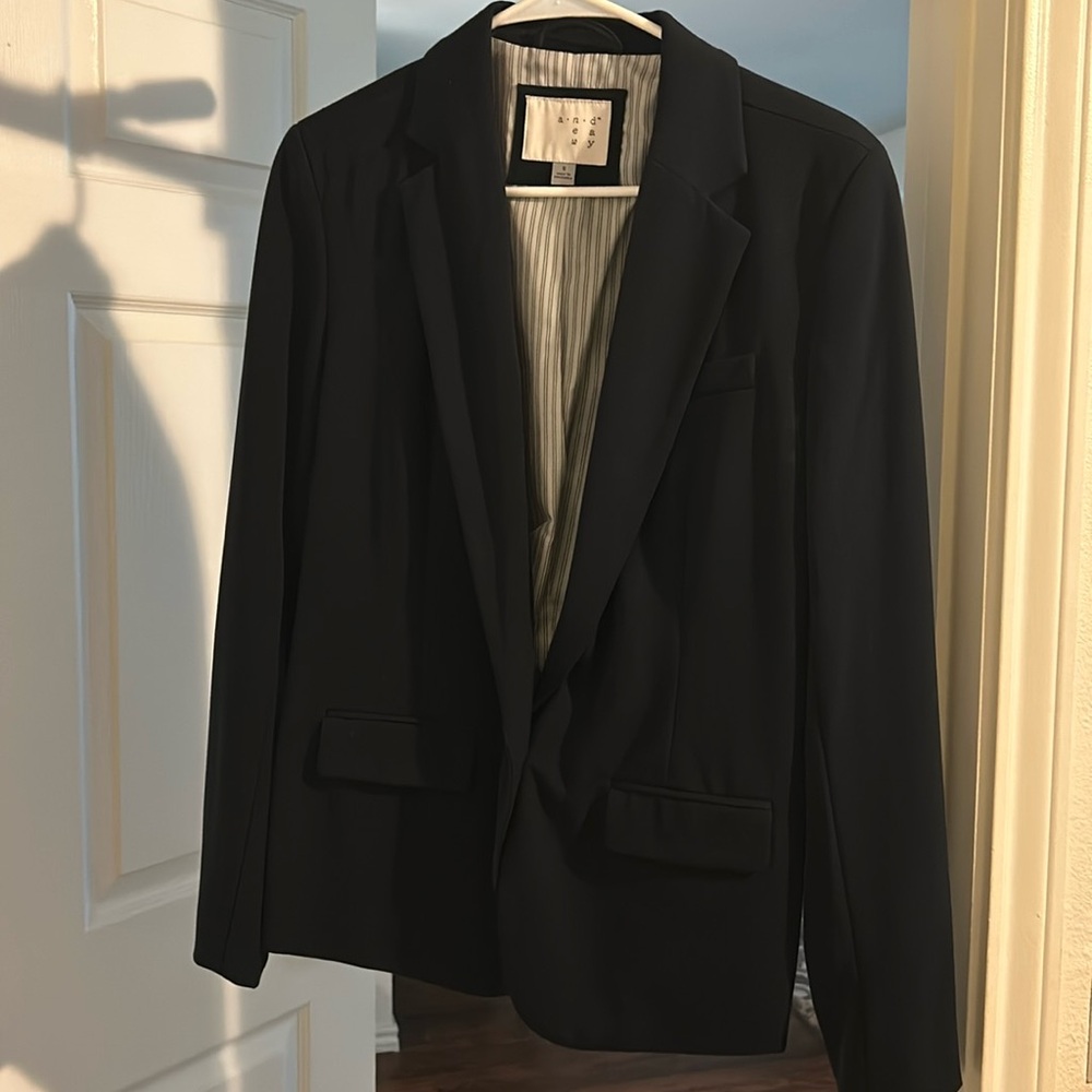 Navy blue women’s blazer jacket